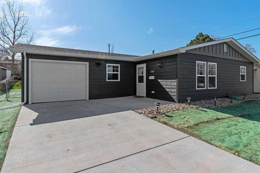 Gazebo 4Br Ping Pong Arcade Room Rapid City Exterior photo