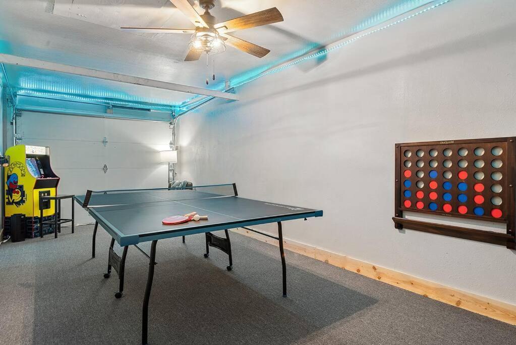 Gazebo 4Br Ping Pong Arcade Room Rapid City Exterior photo